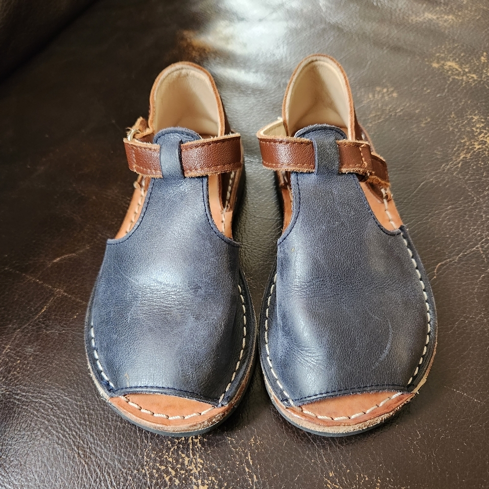 Manuela de Juan Armandine Sandal in Navy and Chocolate Leather